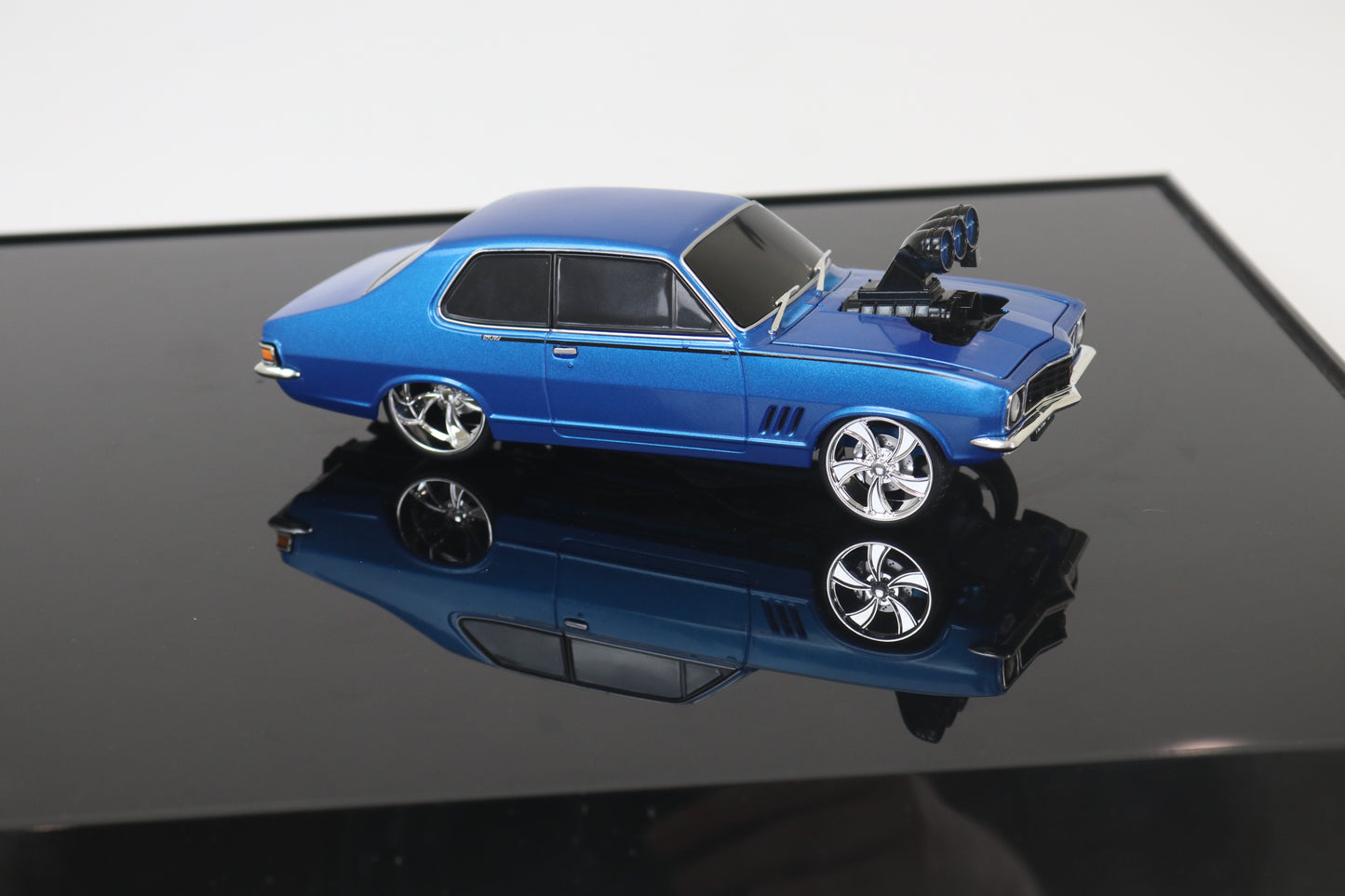 DDA626K 1:24 Plastic Kit Evil LJ Torana
