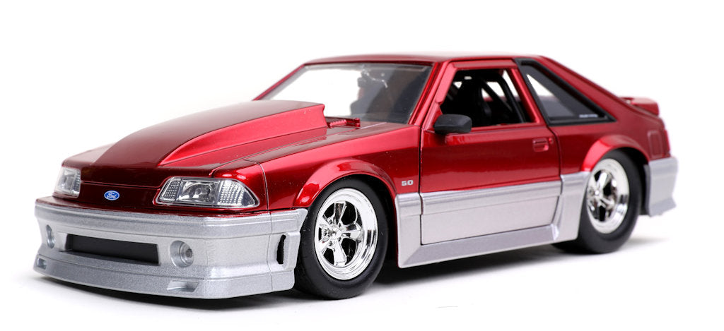 JA32666 - 1:24 BTM 1989 Red Mustang