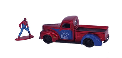 JA33075 - 1:32 Spiderman w/1941 Ford