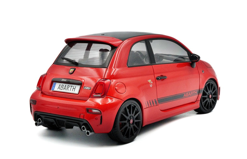 S1811305 - 1:18 2022 Fiat F595