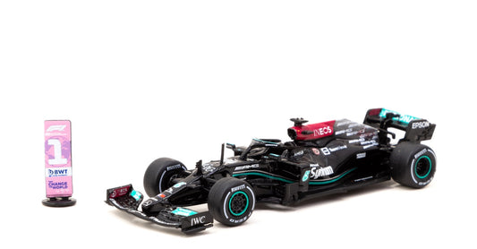 TW64G-F037-LH2 - 1:64 Lewis Hamilton Mercedes AMG