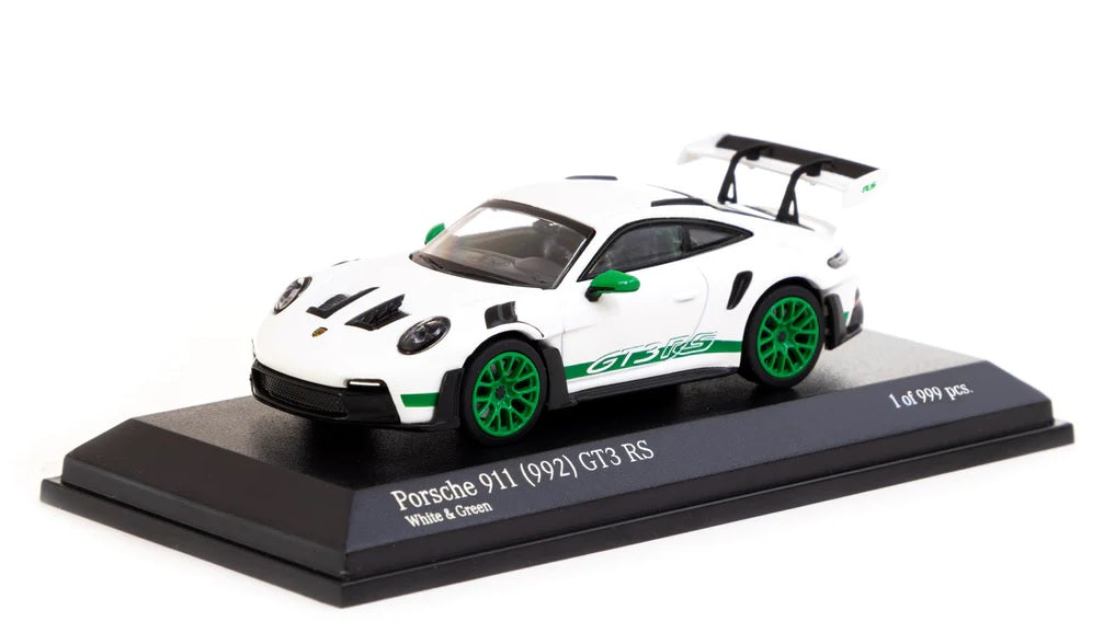 TW64MC-005-WG - 1:64 White/Green Porsche 911