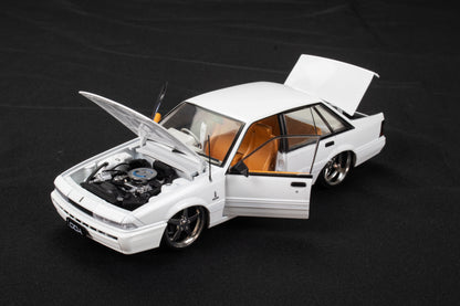DDA706 - 1:24 White Custom VL Calais