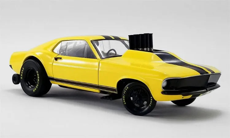 GMP18932-B - 1:18 Mustang Gasser Stinger